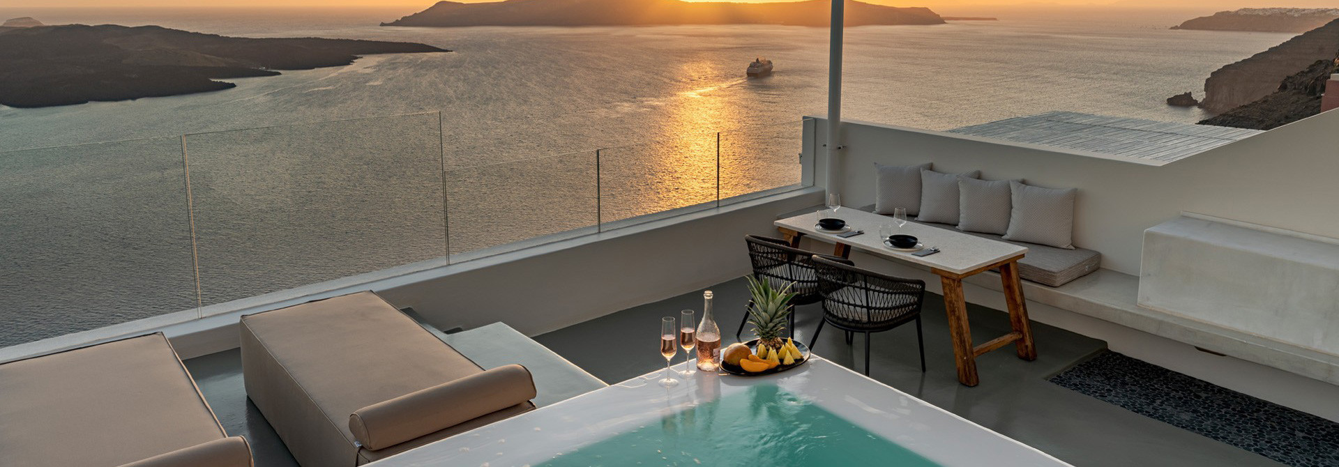 Escape to Theravillas
